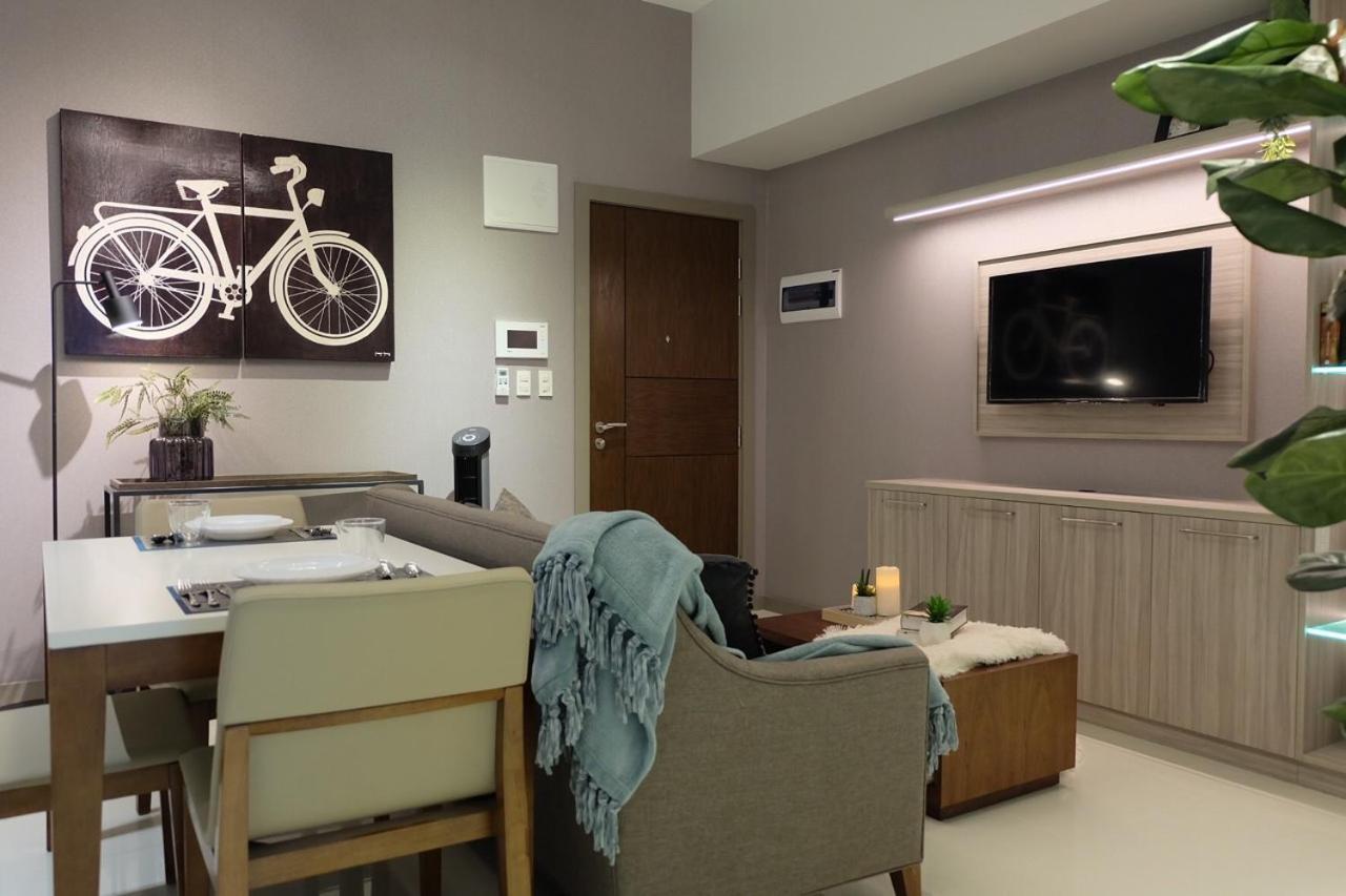 One Uptown Residence Taguig Exteriér fotografie